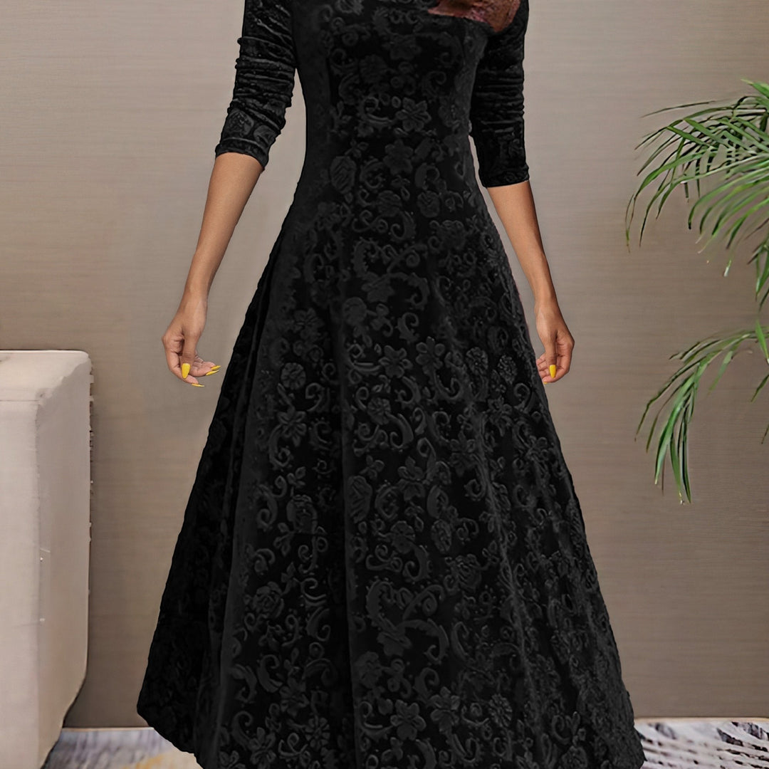 Avery | Elegant V-Neck Statement Maxi Dress