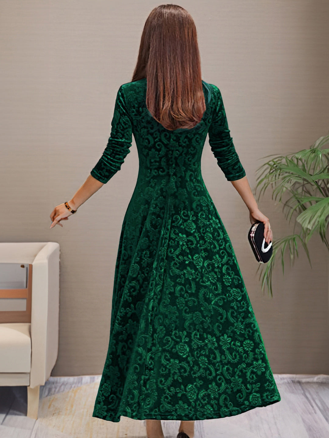 Avery | Elegant V-Neck Statement Maxi Dress